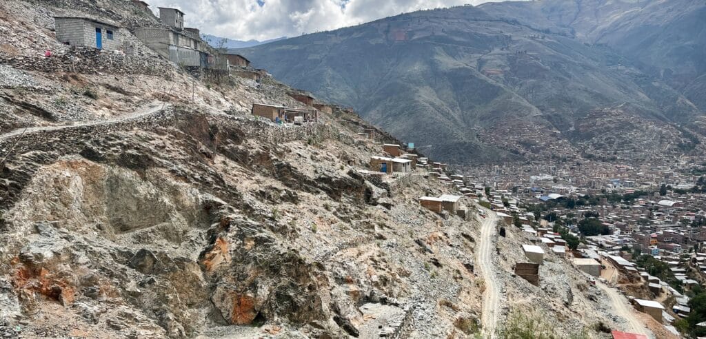 Lluvias, inundaciones y huaicos ponen en peligro a más de 10 mil familias