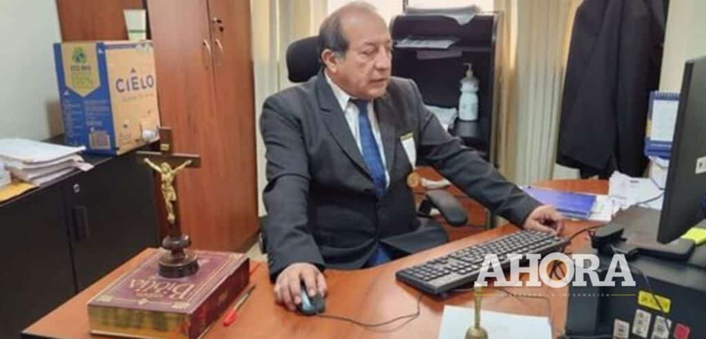 Mujer es sentenciada a pagar la manutención de sus dos hijos