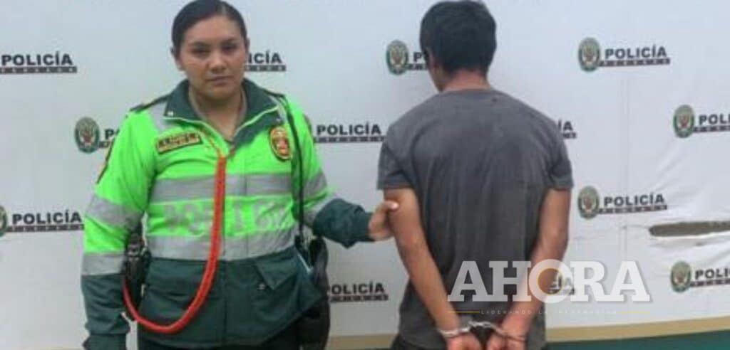 Adolescente y compinche asaltaron a ama de casa cerca del Real Plaza