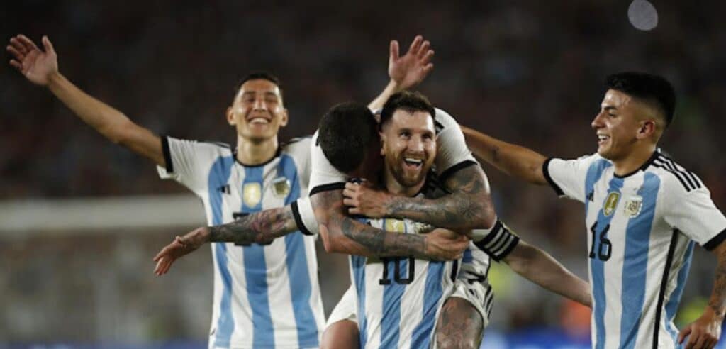 Selección Argentina derrotó a Panamá por 2-0