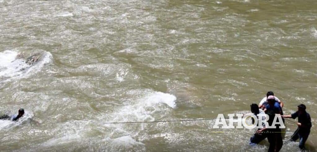 Mujer que lavaba ropa fue arrastrada por el río Vizcarra y murió ahogada