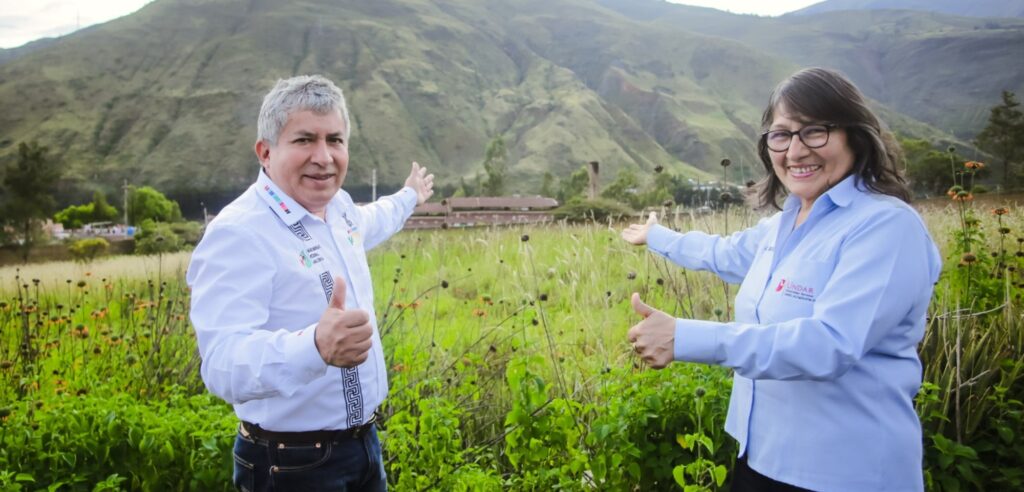 Pulgar y docentes inspeccionó terreno donde se construirá infraestructura de la Undar