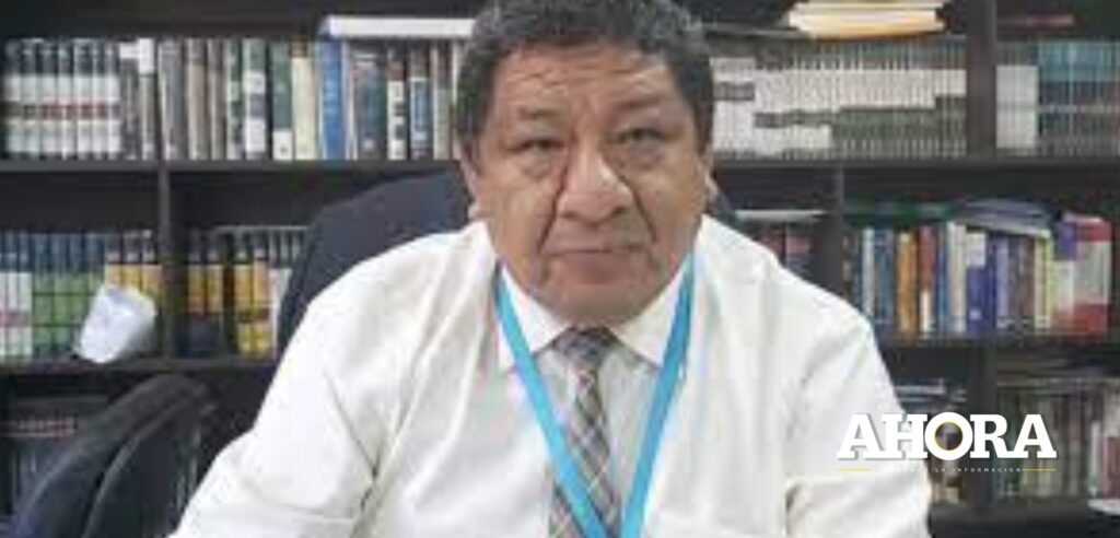 Director de Salud habría cometido peculado tras demorar devolución de segundo sueldo, asegura abogado