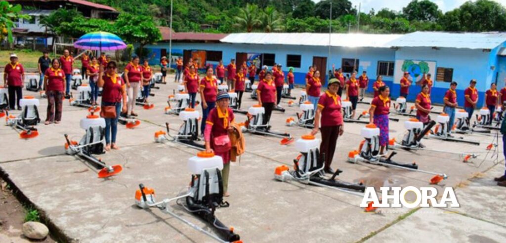 Productores de cacao de Monzón recibieron 57 motofumigadoras y motoguadañas