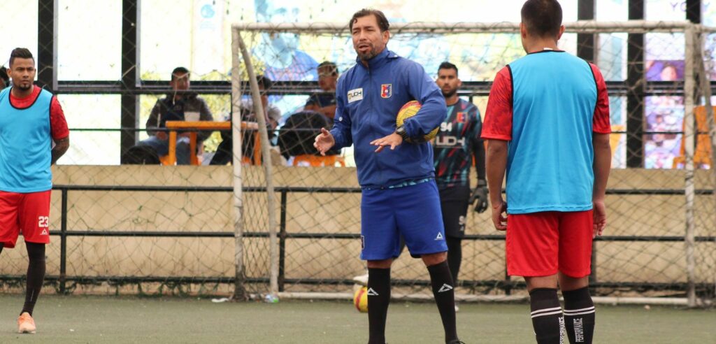Quiénes son los entrenadores de la Liga 2