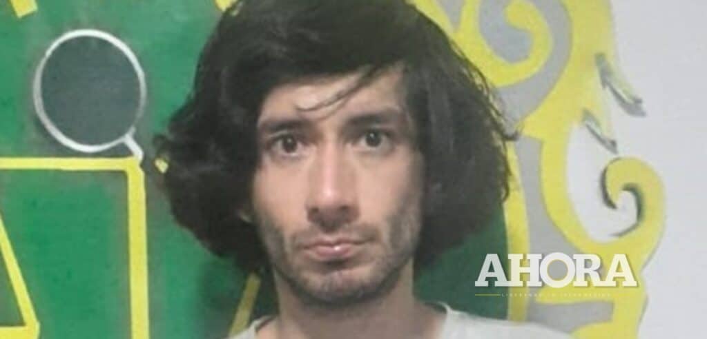 Capturan a sujeto que habría robado laptop y guitarra de Iglesia San Francisco