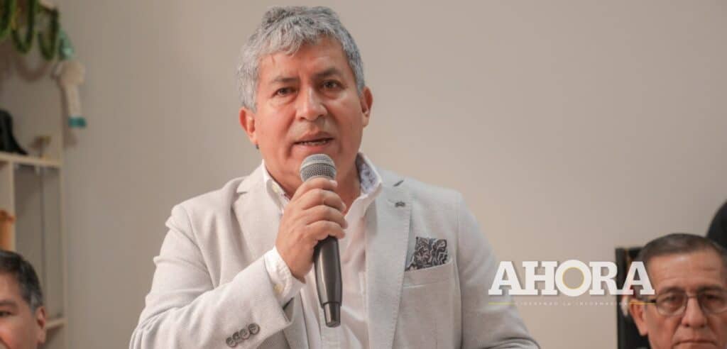 Pulgar niega haberse beneficiado con contratos de la empresa de su hermano