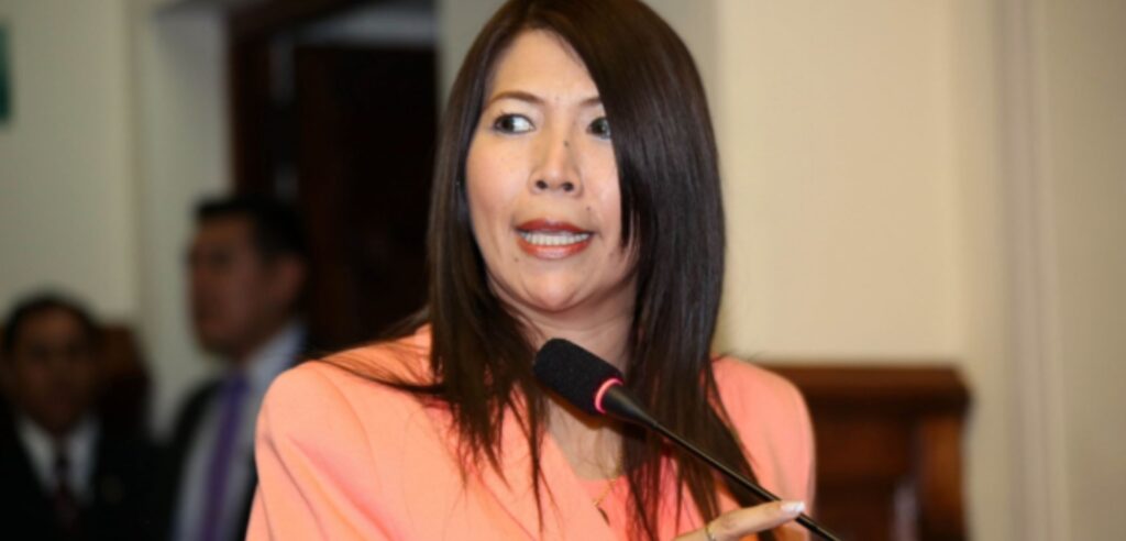 Congresista fujimorista exigía cobros del 50 % y 75 % del sueldo de su trabajador