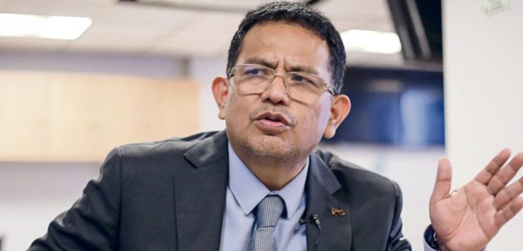 Abogado de Pedro Castillo revela que Dina Boluarte visitó a Alberto Fujimori en prisión