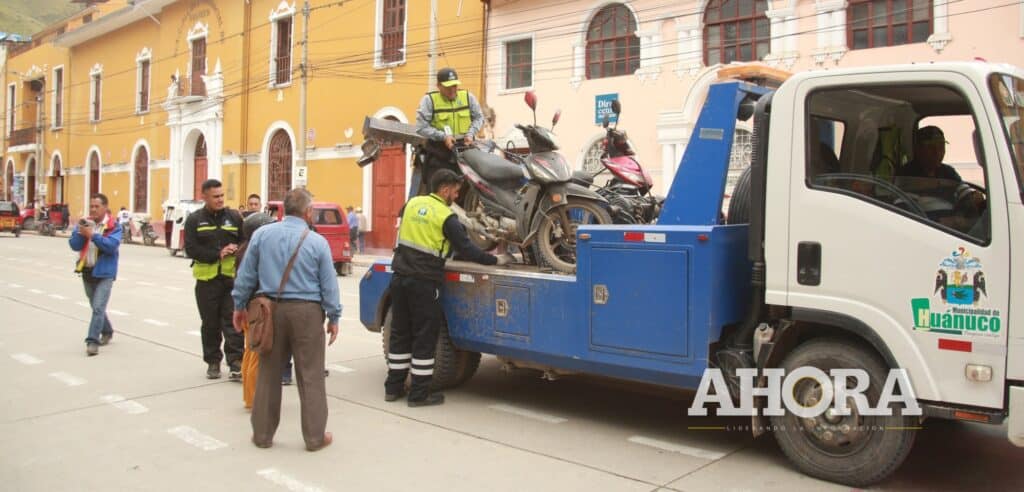 Transporte informa que 800 vehículos menores y 200 mayores fueron sancionados