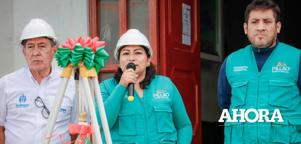 Ponen la primera piedra para la construcción del palacio municipal de Pillao
