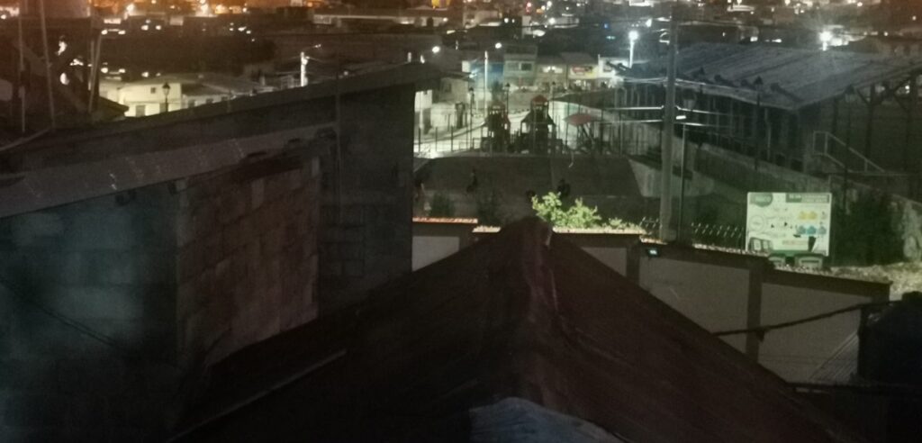 Venezolanos desalmados asaltan a niña cerca de la laguna de Patarcocha