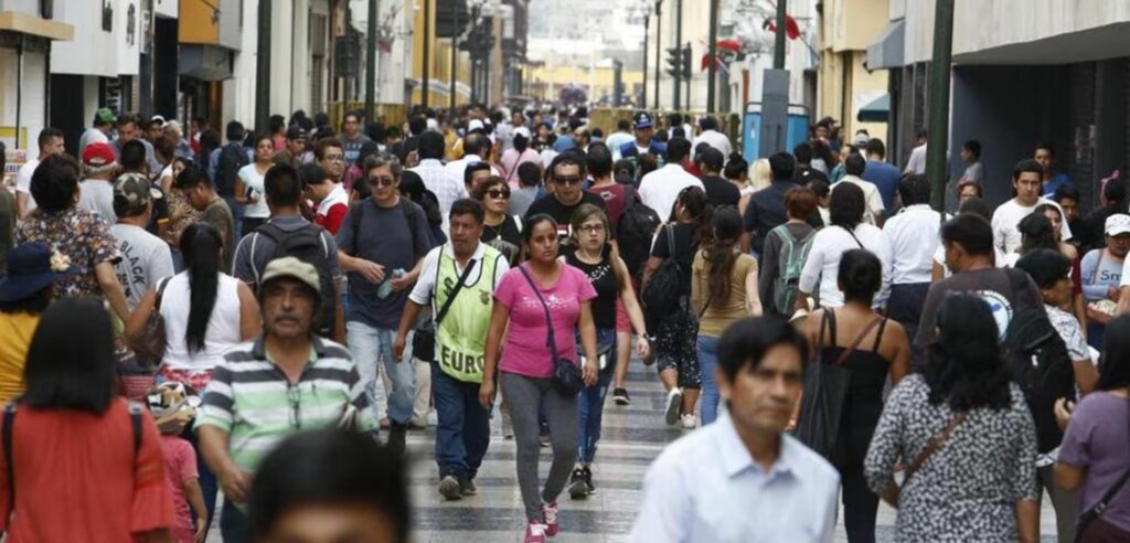 82 % de peruanos insiste en adelanto de las elecciones, según encuesta del IEP