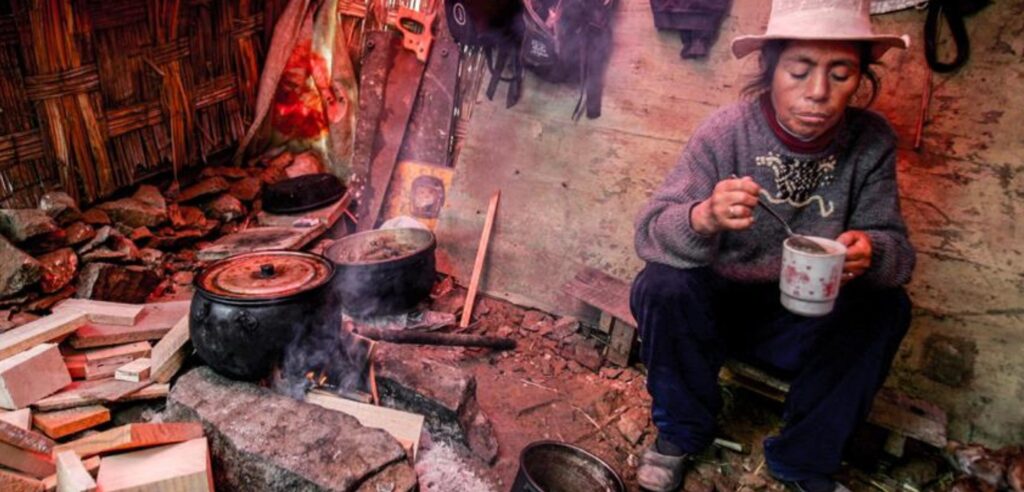 Pobreza sube y afecta a casi un tercio de los peruanos