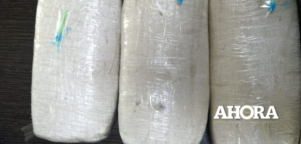 Incautan más de tres kilos de PBC en bus interprovincial