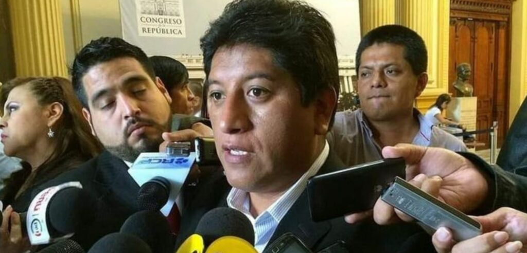 Con 88 votos, excongresista huanuqueño Josue Gutiérrez fue elegido Defensor del Pueblo