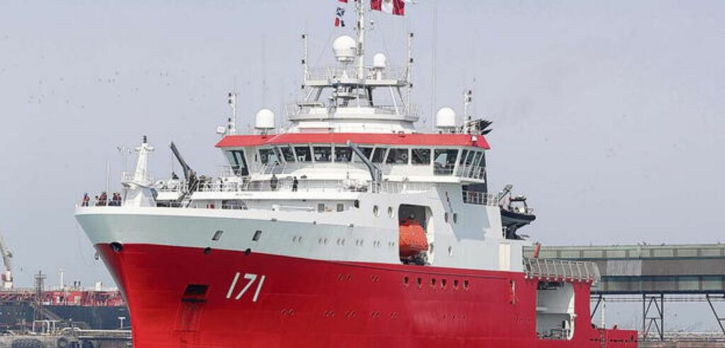 Organización criminal estaría detrás de compra de buque y helicópteros en la Marina