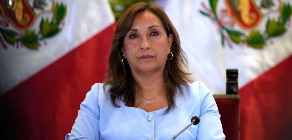 Dina Boluarte removió a 13 generales PNP tras informe de la CIDH