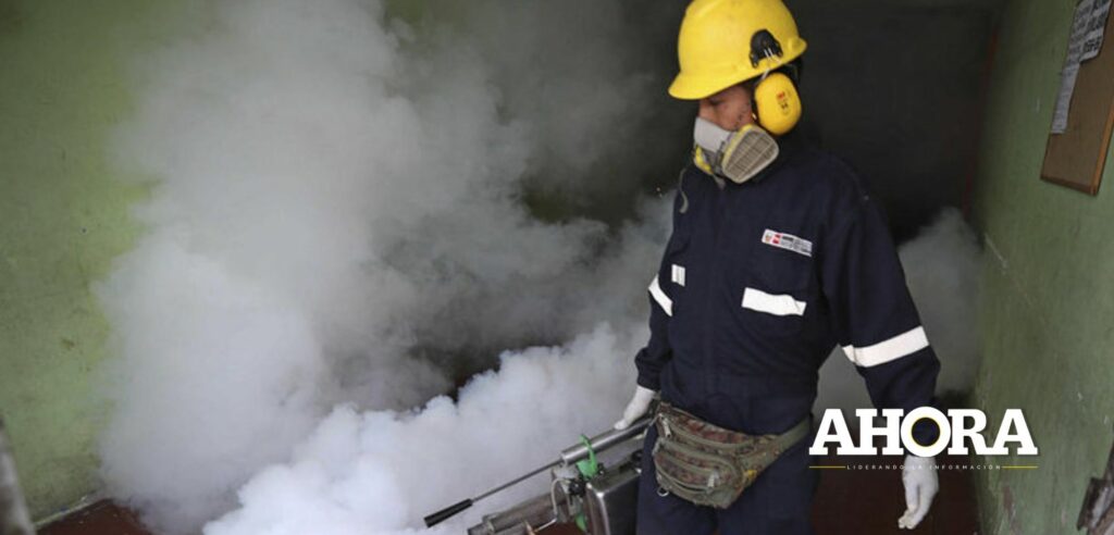 Brigadas fumigaron facultades de la Unheval para prevenir el dengue