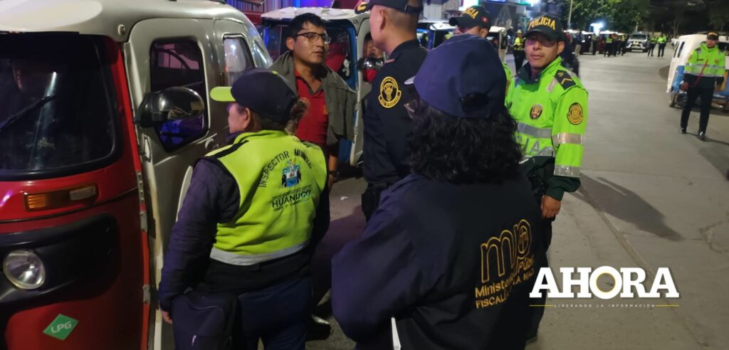 Operativo nocturno sancionó a los transportistas informales