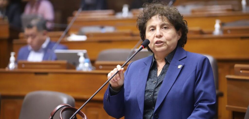 Susel Paredes se une a bancada de Sigrid Bazán, Guillermo Bermejo e Isabel Cortez