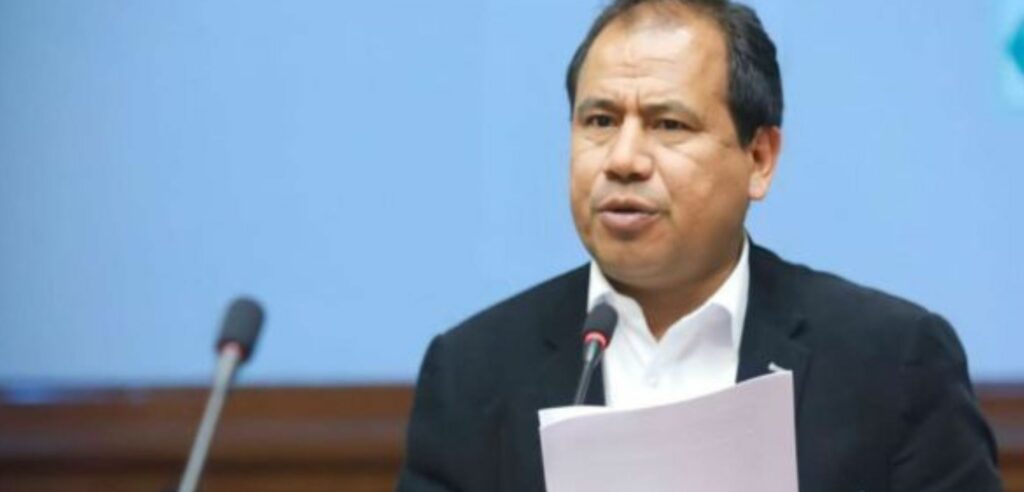 Otorgan 15 días a subcomisión para investigar a cuatro congresistas “mochasueldos”