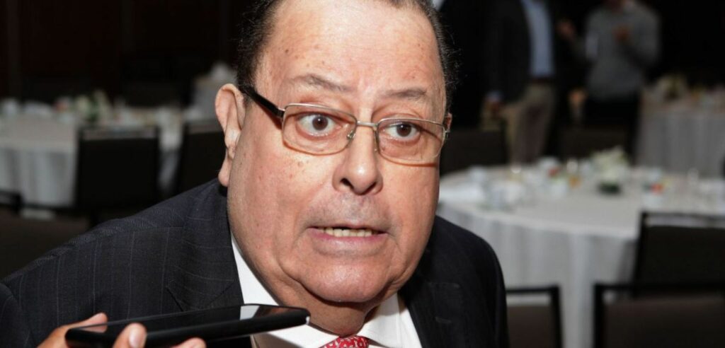 Julio Velarde: "Frente al sueldo promedio de otros países, el sueldo mínimo del Perú es alto"