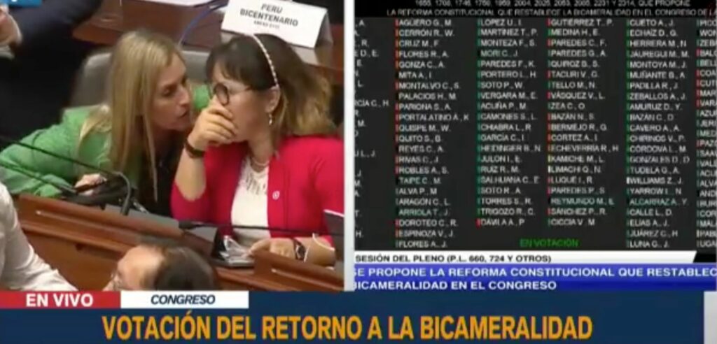 María del Carmen Alva intentó presionar a Francis Paredes para que vote a favor