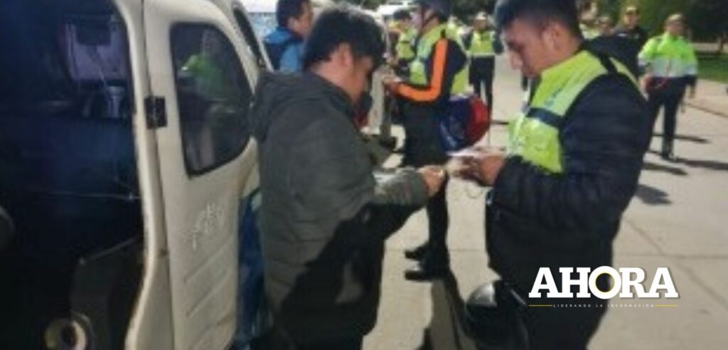 Un motociclista fue detenido tras ser sorprendido conduciendo su vehículo en aparente estado de ebriedad en el jirón Viña del Río