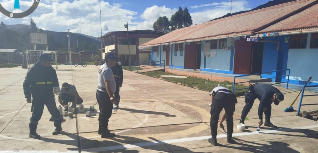 Recuperación de loza deportiva en la I.E.P. 32025 por parte de la Policía y Serenazgo