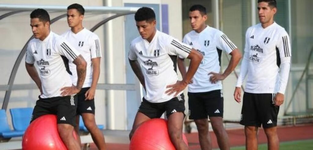Perú entrena en Japón para enfrentar a la selección local