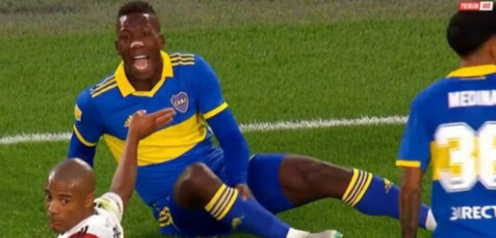 Bajas en la selección peruana para su gira por Asia