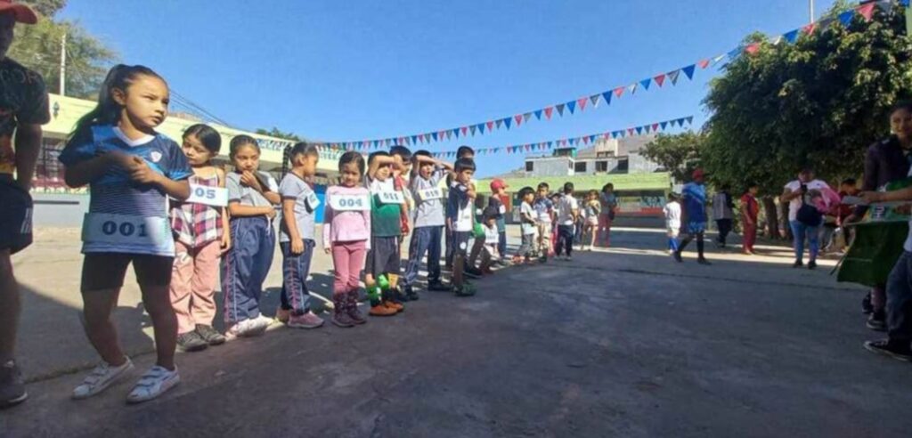 Carrera pedestre de aniversario de la I. E. Javier Heraud Pérez