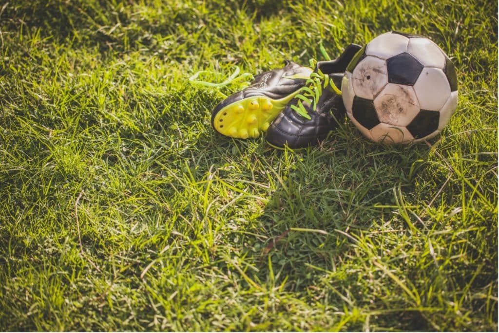 La convocatoria incluye jugadores como Alexander Succar, Oliver Sonne, Piero Quispe y Joao Grimaldo