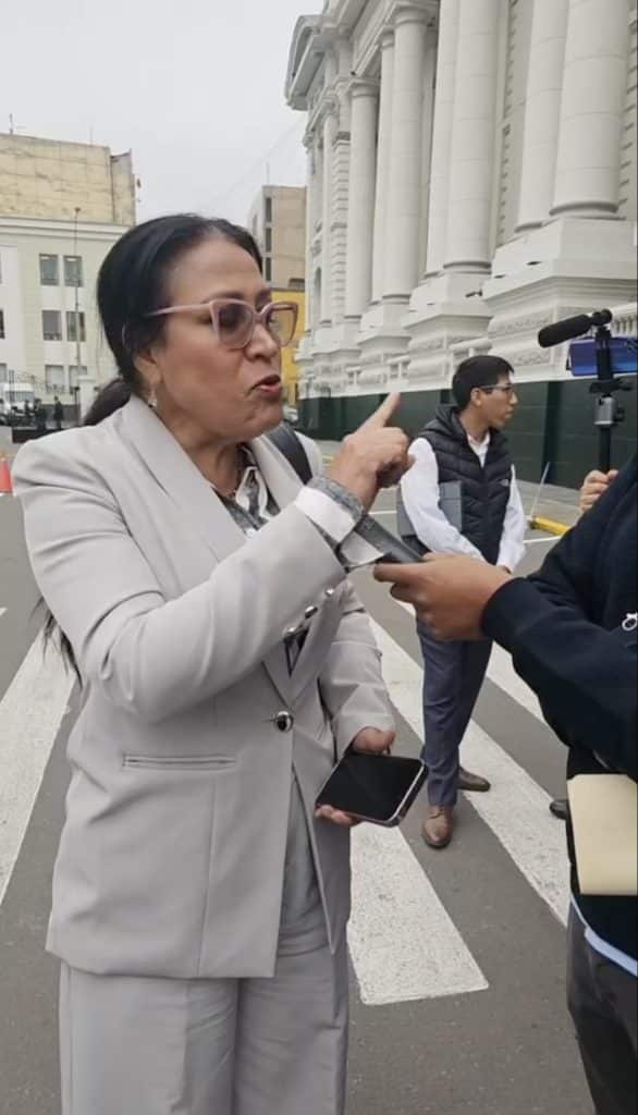 Acusada de tener vínculos con una presunta organización criminal