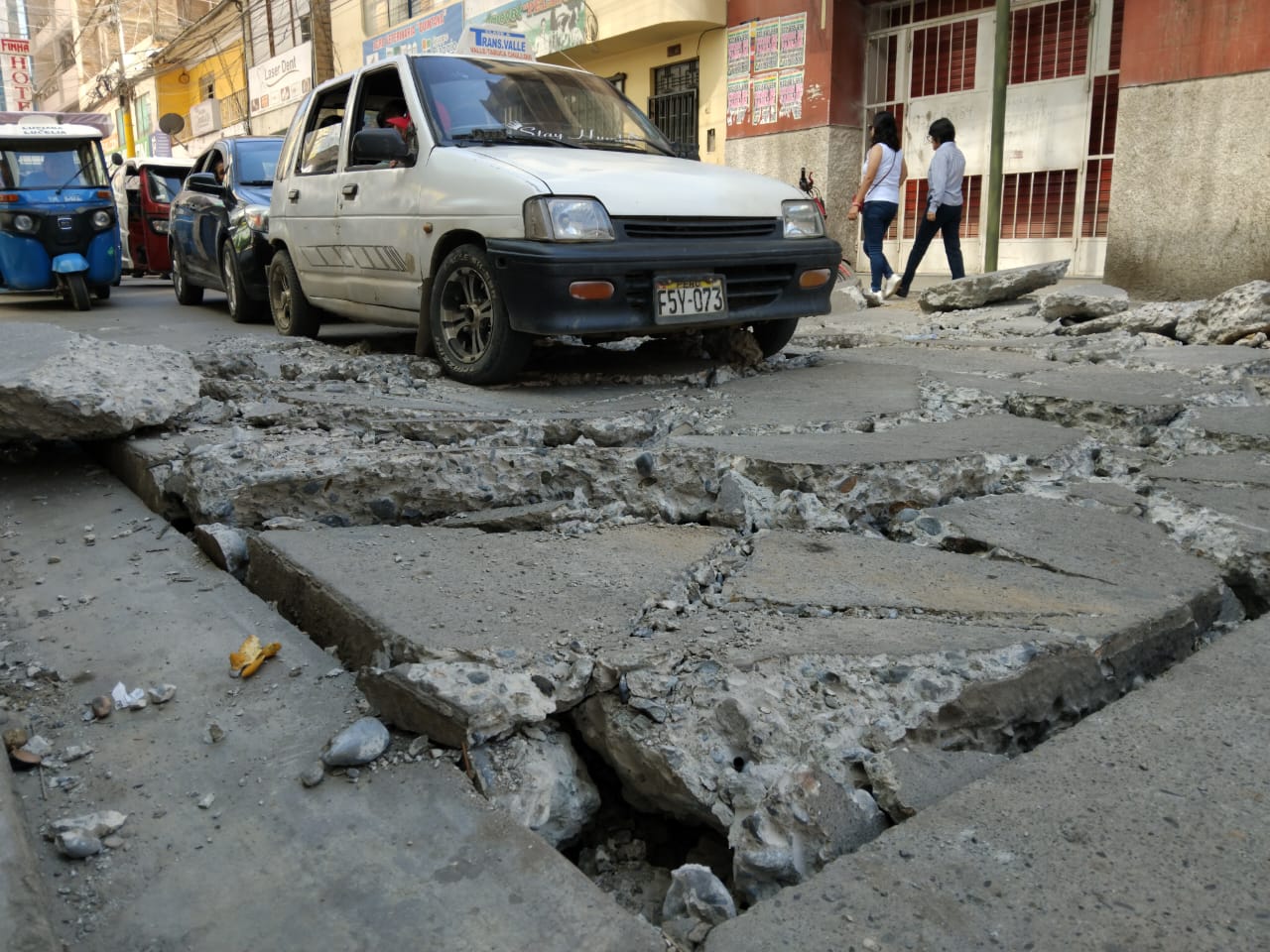 Crece El Rechazo A Rompemuelles Colegio De Arquitectos Advierte Sobre Improvisacion En Instalacion