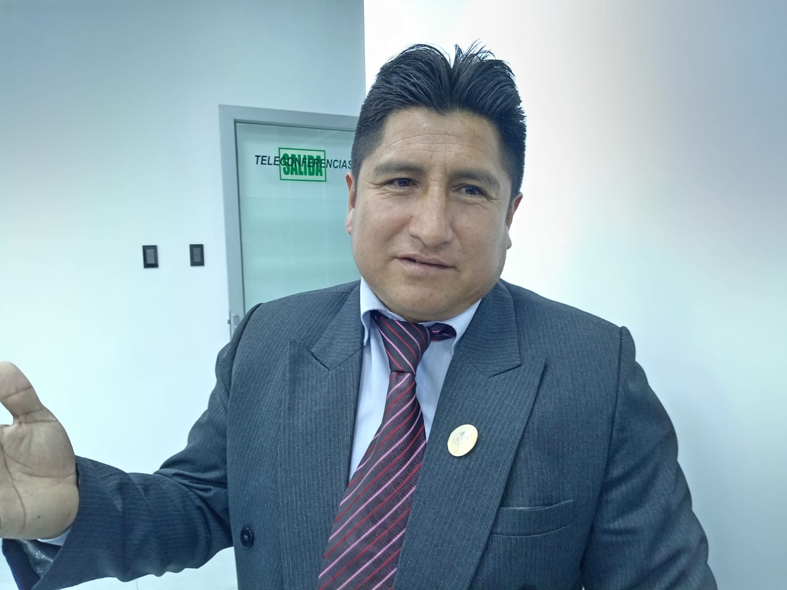 Gobernador Falta A Sesion Para Sustentar Viajes Consejero Regional Denuncia Abandono Institucional