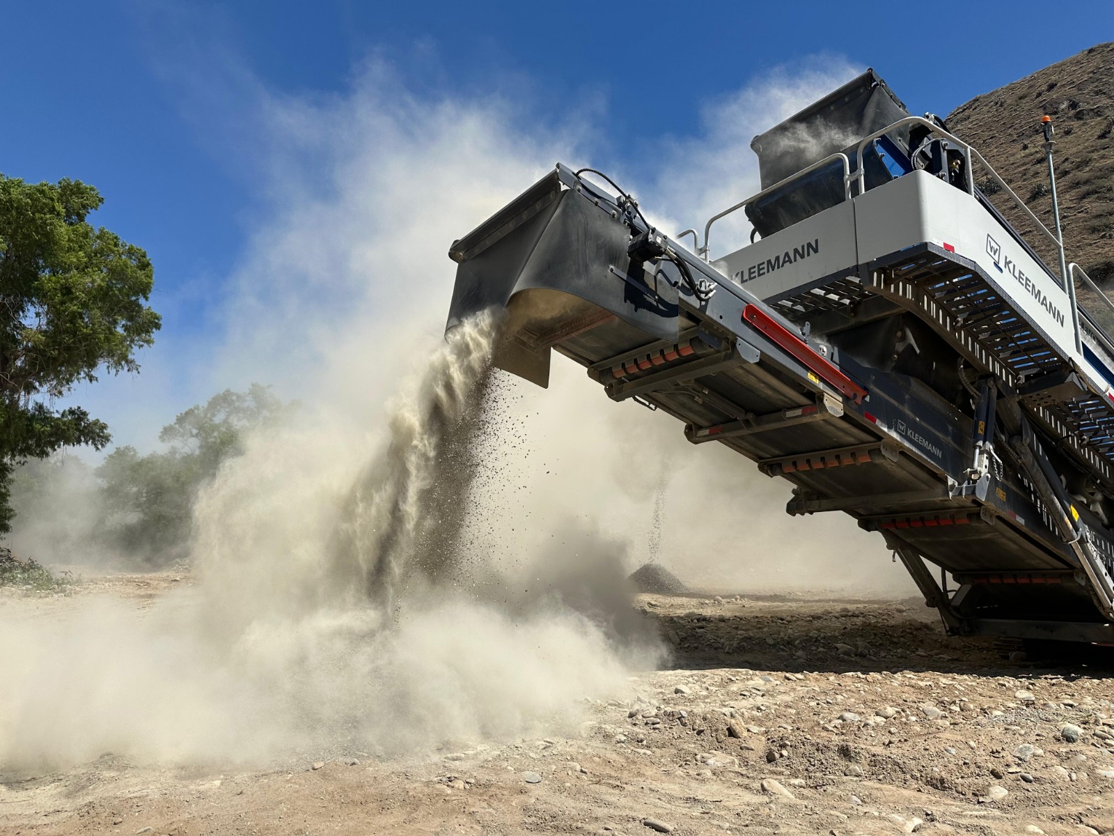 Gobierno Regional De Huanuco Pone En Marcha Planta Chancadora En Conchumayo