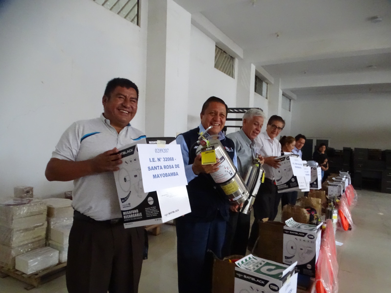 Ugel Huanuco Entrega Equipos De Seguridad A 15 Colegios Priorizados