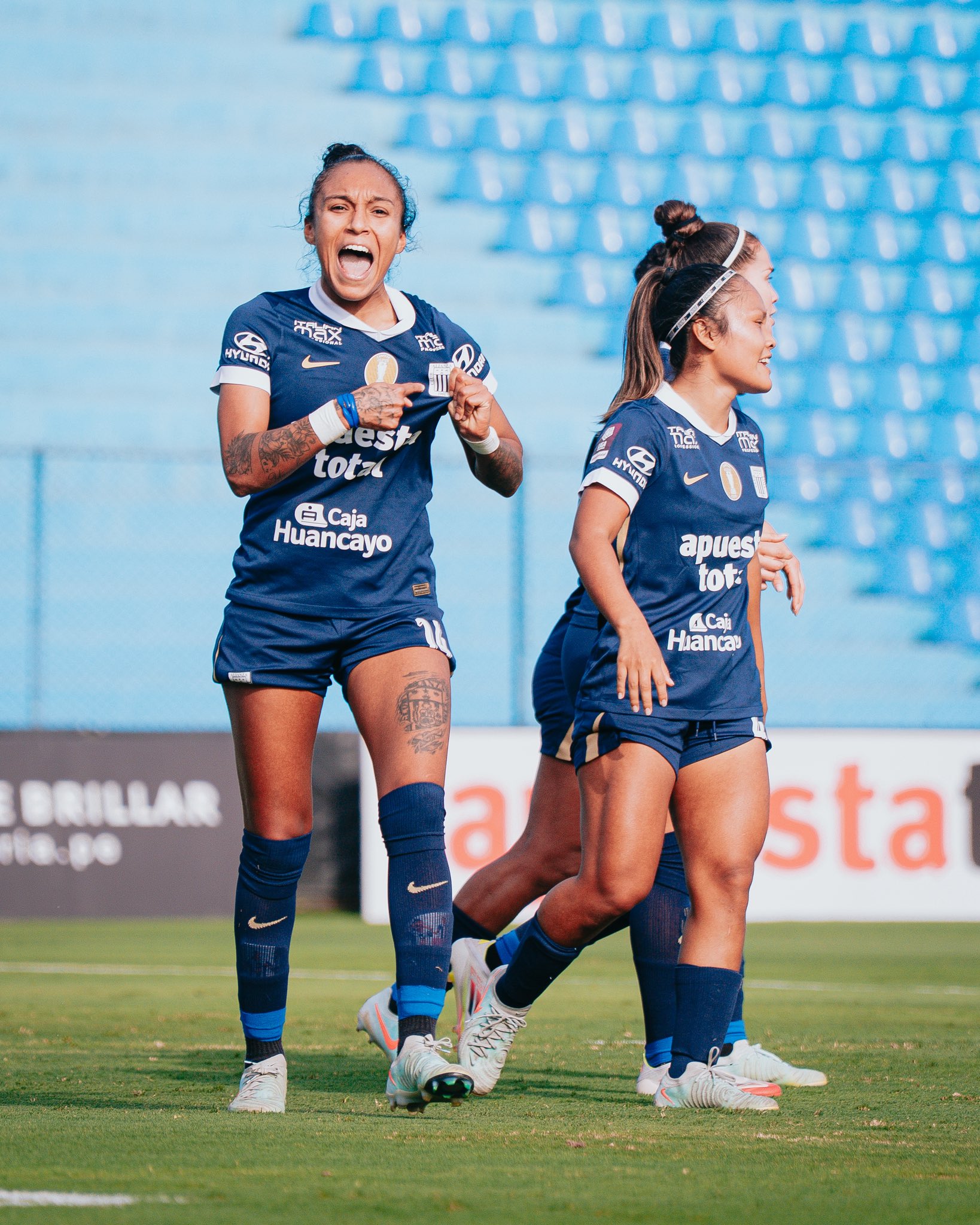 Alianza Lima Golpea Primero Y Toma Ventaja En Semifinal Ante Sporting Cristal