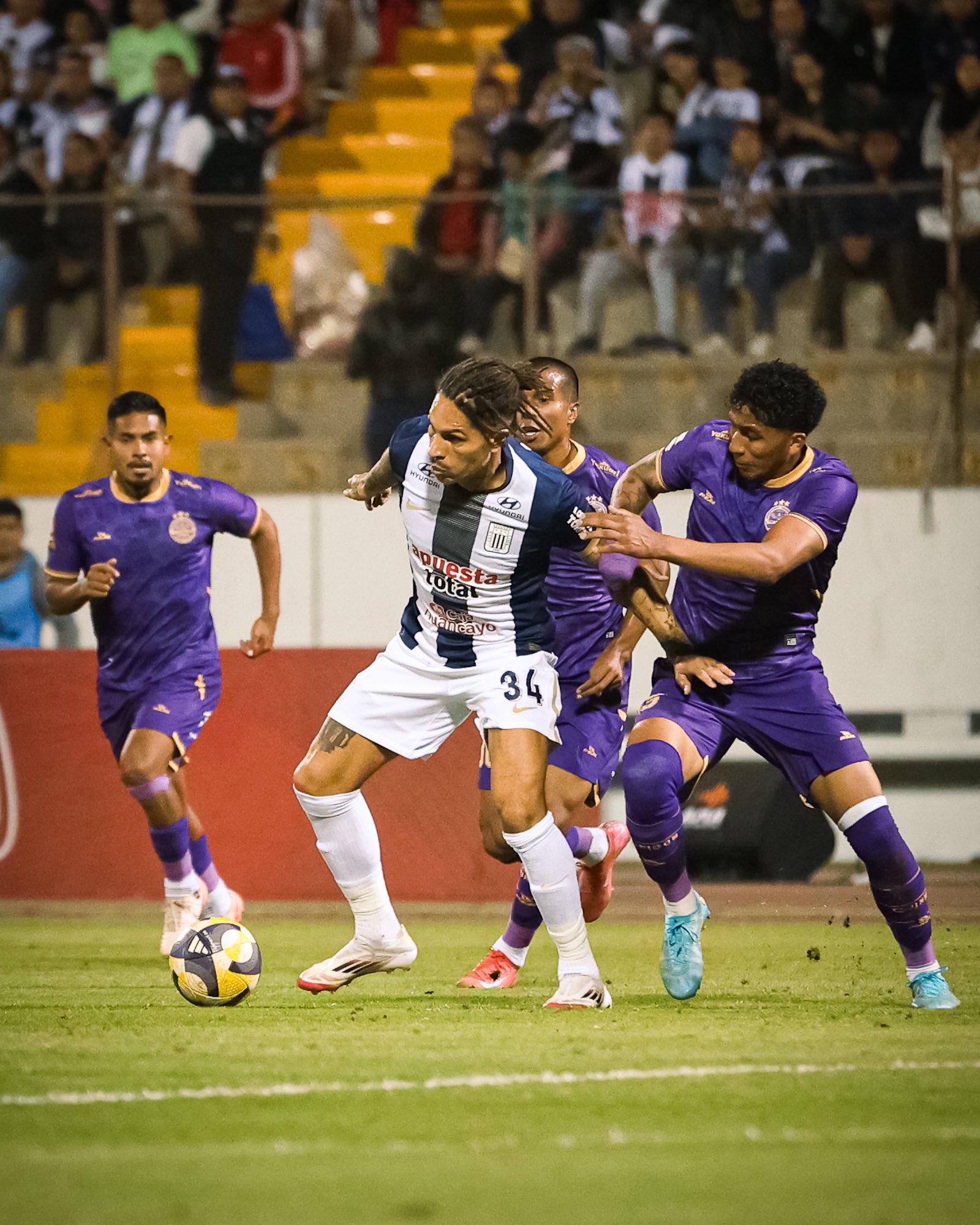 Alianza Lima Vence Con Lo Justo A Comerciantes Unidos En Un Duelo Marcado Por El Var Y Las Interrupciones