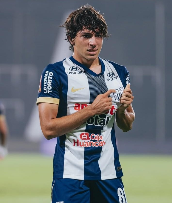 Bassco Soyer Destaca En Alianza Lima Pero Su Continuidad Esta En Duda