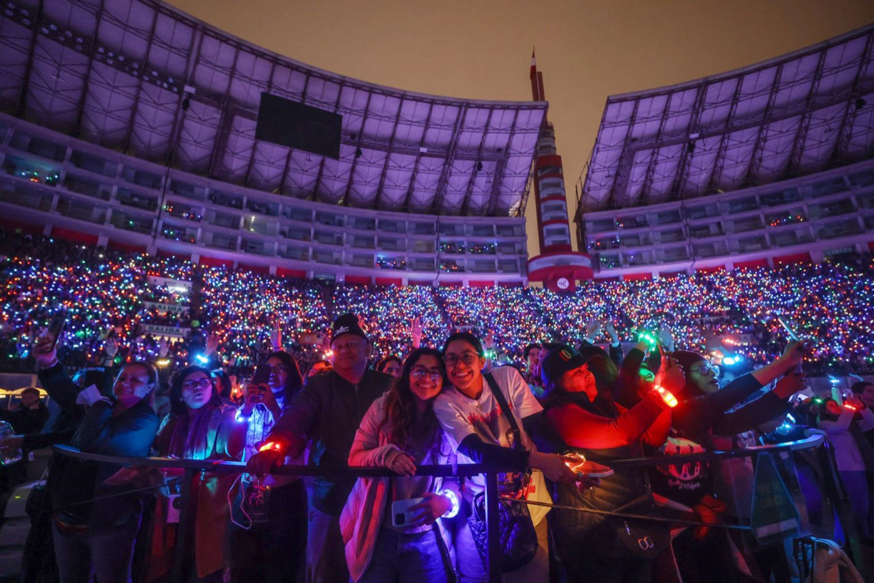 Conciertos Generan Casi Cinco Veces Mas Ingresos Que El Futbol En El Estadio Nacional