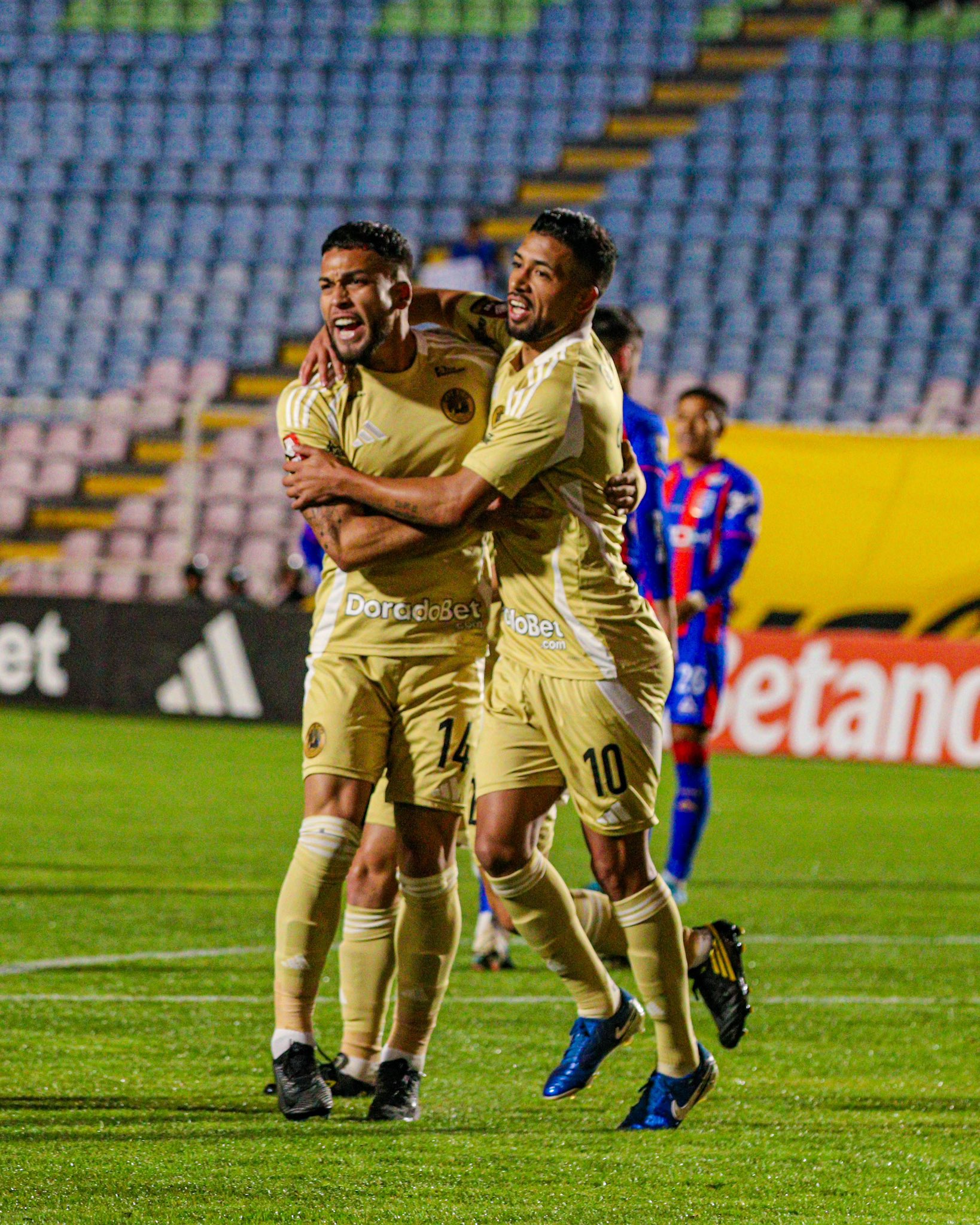 Cusco Fc Golea A Alianza Universidad Y Extiende Su Racha Positiva En La Liga 1