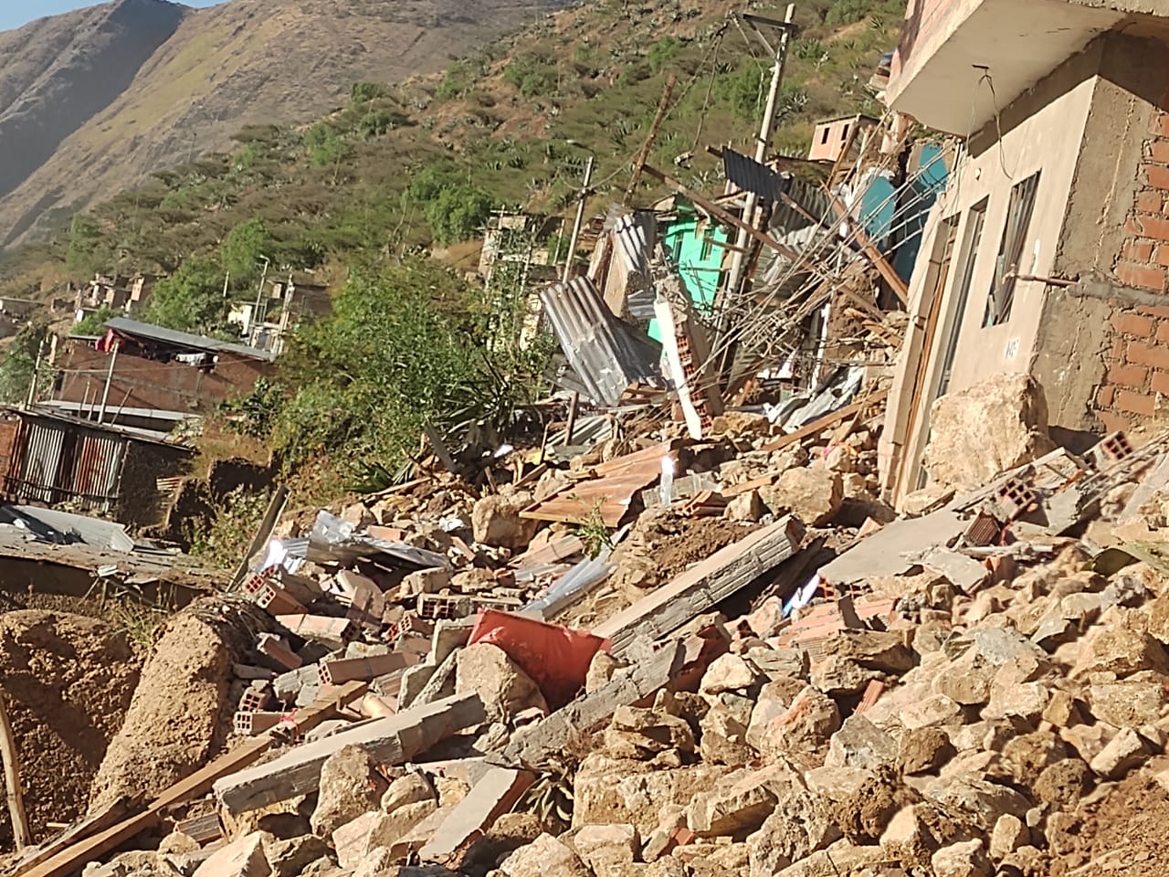 Deslizamiento En Ambo Deja Mas De 200 Viviendas Afectadas Consejero Exige Declaratoria De Emergencia