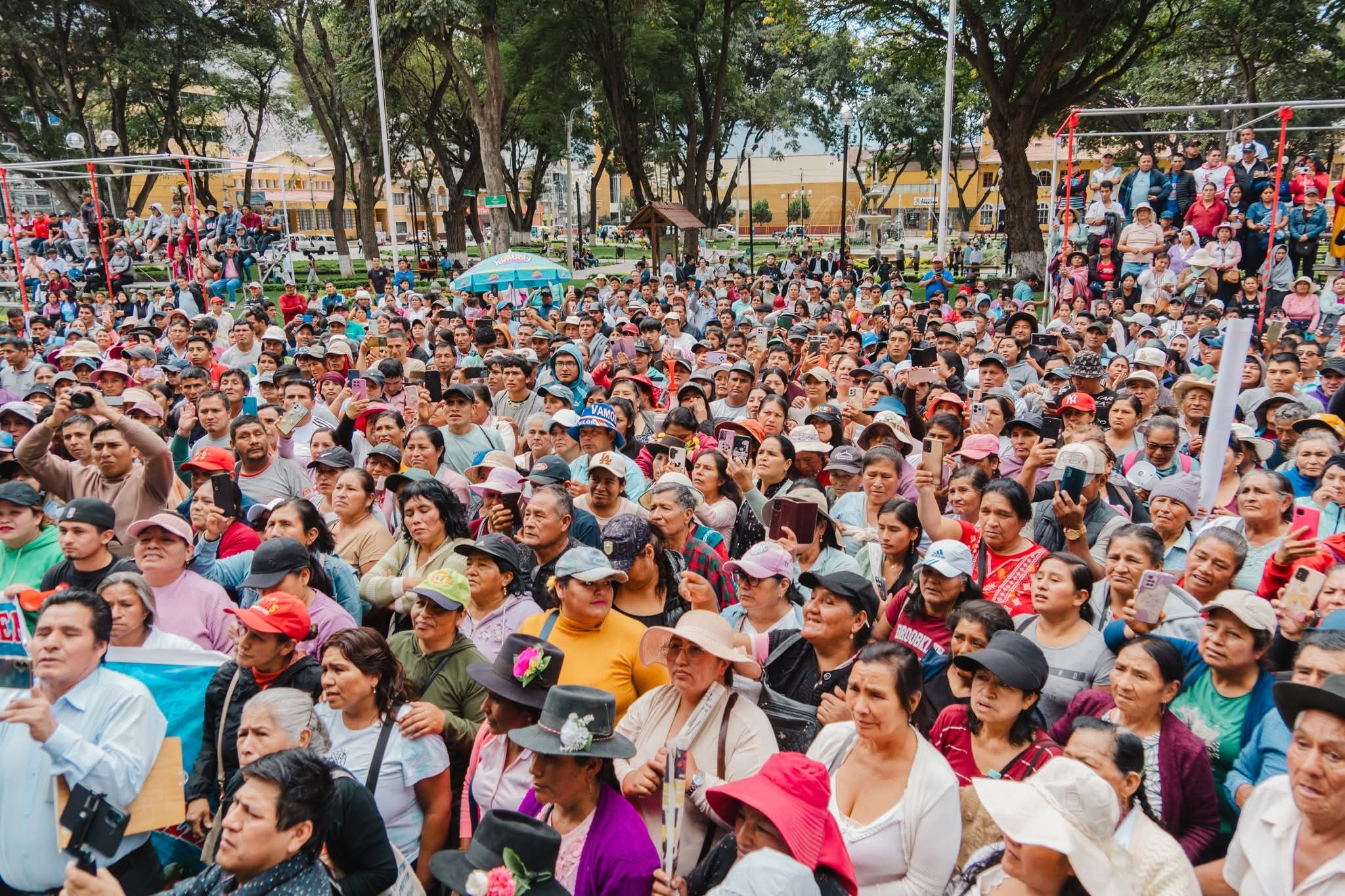 Mercado De Puelles Comerciantes Y Municipio Se Enfrentan En Tensa Segunda Mesa De Dialogo