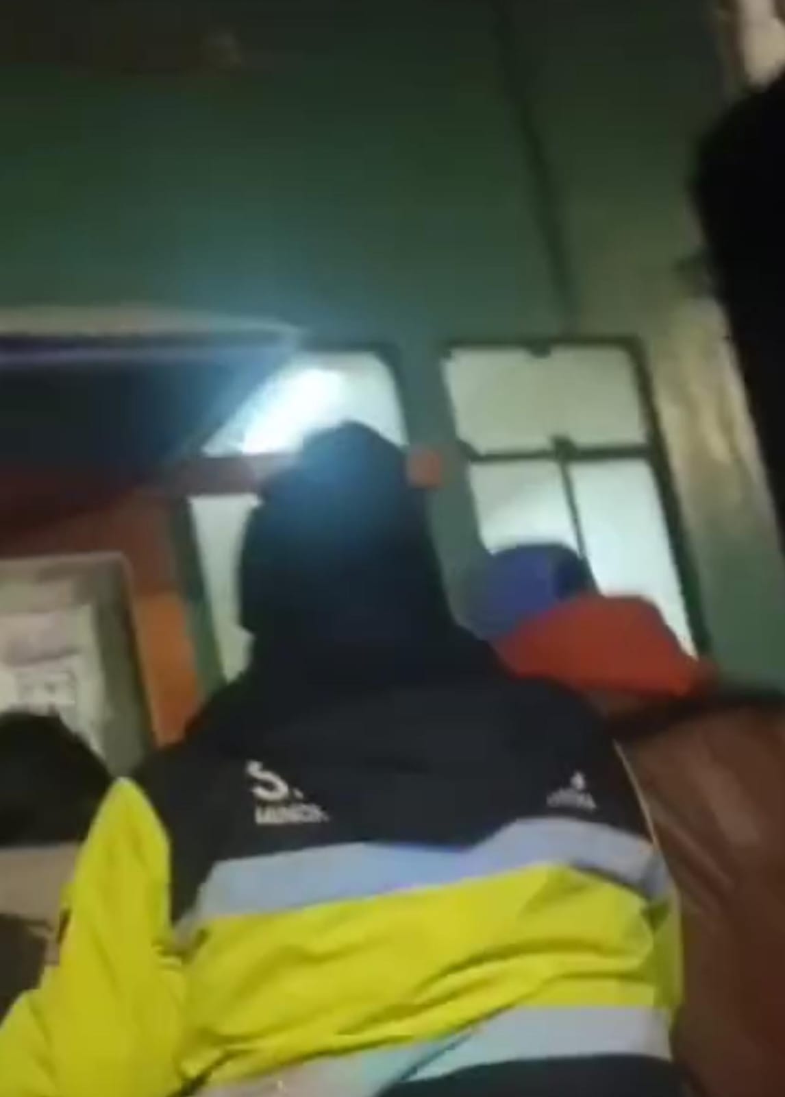 Peligro Adolescente Hallan A Menor Ebria Junto A Adultos En Vivienda Cerrada