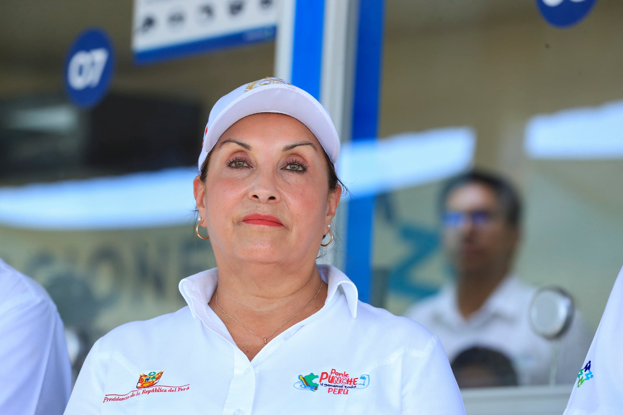 Dina Boluarte Consejo De Ministros Aprueba Aumentar Sueldo De La Presidenta A S 35 568 Mensuales