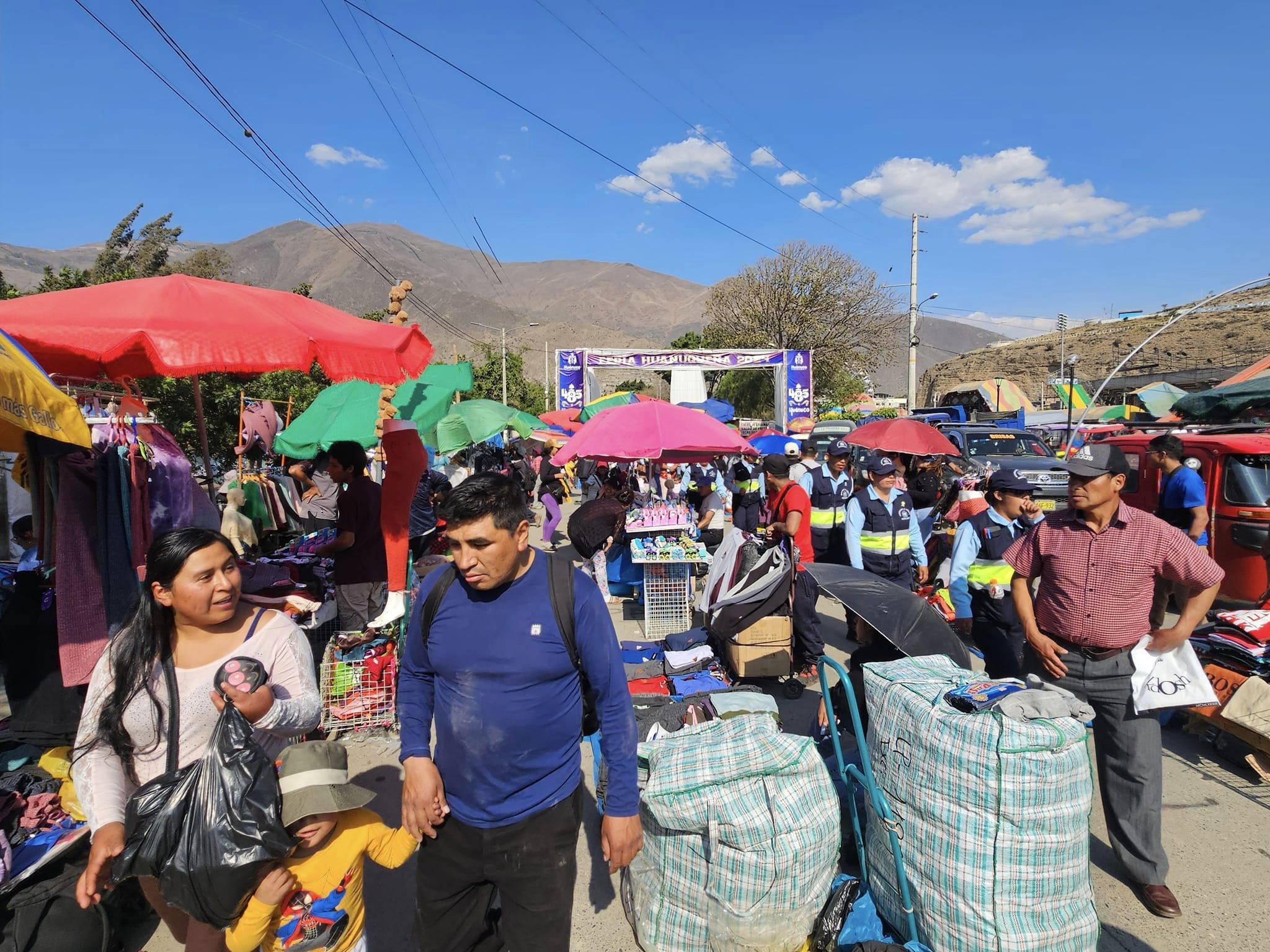 Feria Faica Vuelve A La Laguna Pese A Acta De 2015 Moradores Denuncian Abuso De Autoridad