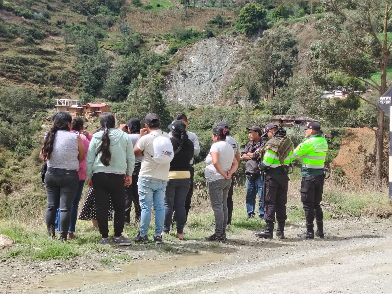 Rescatistas Rastrean Rios Y Quebradas Con Drones En Busca De Junior Atachagua
